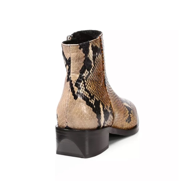 Aquatalia
Faelynn Snakeskin-Embossed Leather Ankle Boots women size 6.5 new - Picture 3 of 16